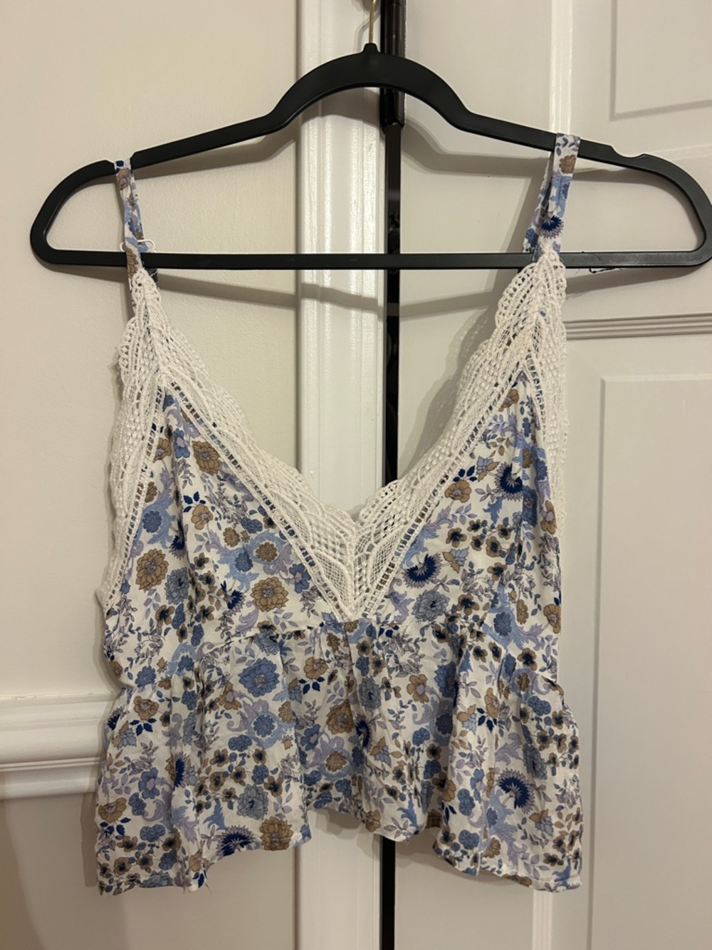 Alya White Floral Crochet-Trim V-Neck Camisole